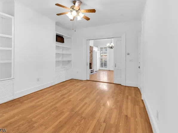 564 Hudson Ave, Weehawken Twp., NJ 07086