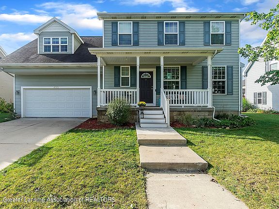 3rd image of 455 E Buteo Dr