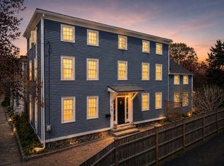 21 Purchase St, Newburyport, MA 01950
