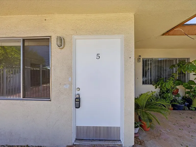 511 S. Desert View Drive — Photo 20