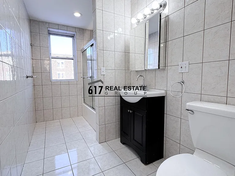 73 Thatcher St #202 — Photo 6