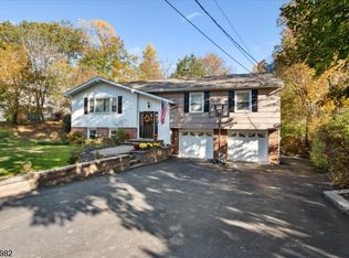 63 Laurie Rd, Landing, NJ 07850
