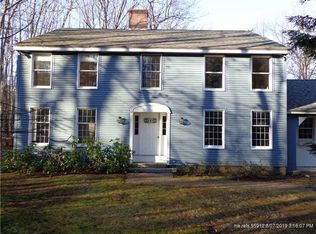 11 Susan Ln, Falmouth, ME 04105