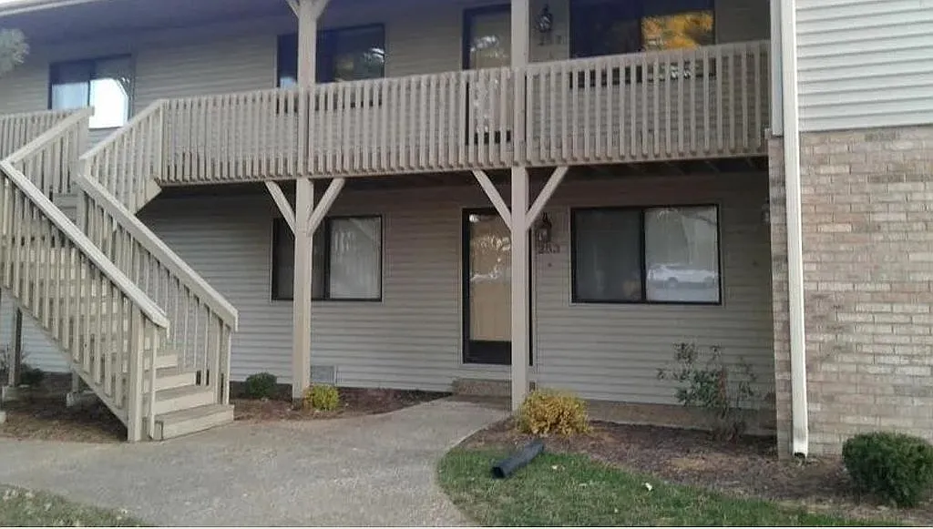253 Eagle Rdg photo 1