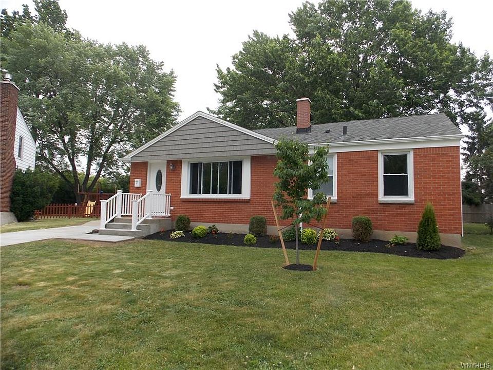 1st image of 20 N Lawn Ct