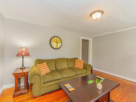 5th image of 64 Webster St APT 1