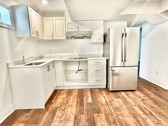 2nd image of 29 Jack Potts Way