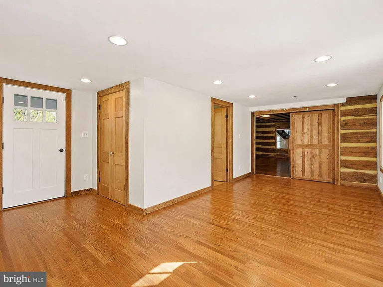 326 Walker Rd — Photo 14