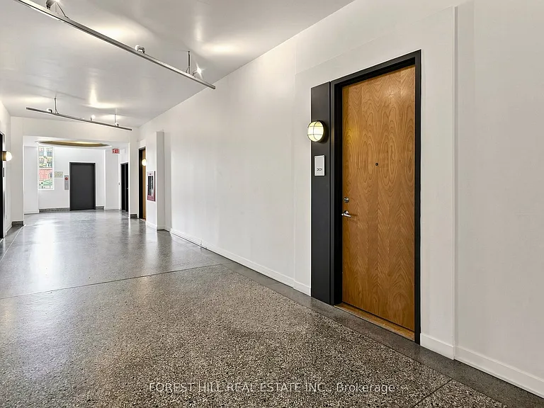 21 Nassau St #301 — Photo 24