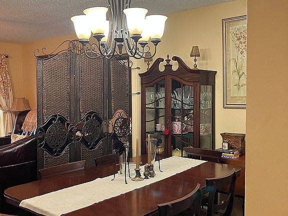 4th image of 964 Winter Garden Dr Unit 28