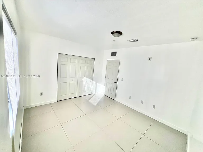 440 E 27th St #204 — Photo 8