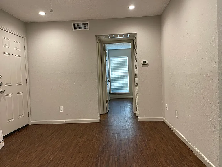 1603 N Garrett Ave #106 — Photo 6