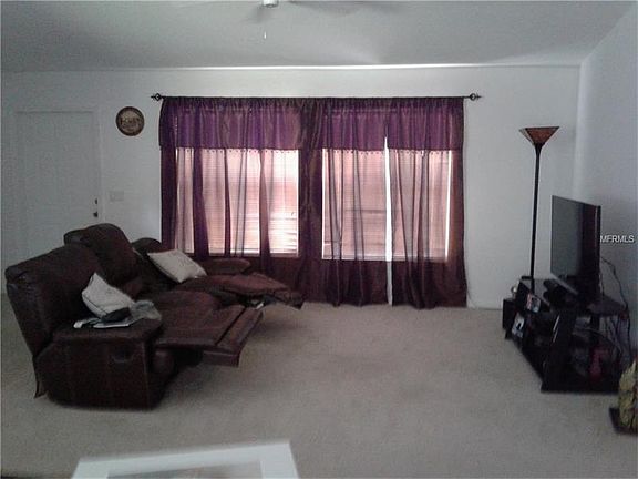 3rd image of 3425 Shawnee Ter