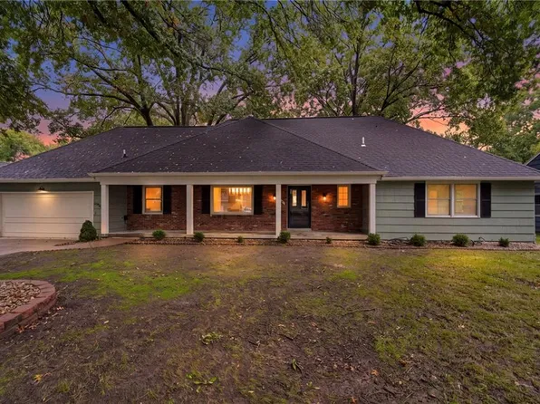 6910 W 101st St, Overland Park, KS 66212