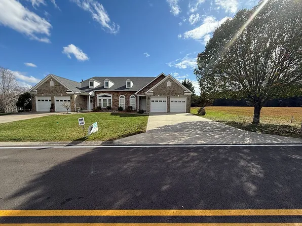 82 Broadleaf Pl, Crossville, TN 38555