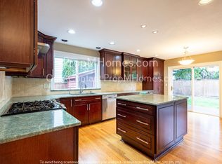 9465 SW Cherry Ln, Tualatin, OR 97062