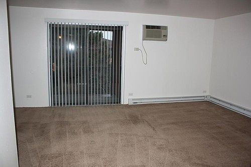 2nd image of 144 Hillcrest Ln APT 3S
