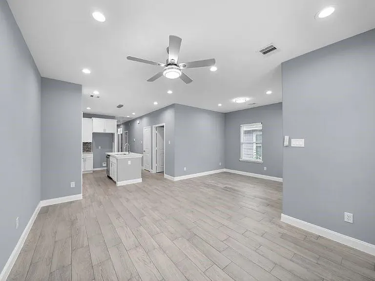 5222 Bataan Rd — Photo 7