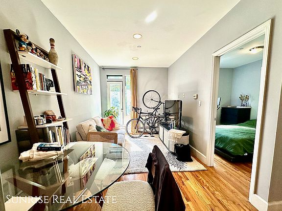 3rd image of 1095 Bedford Ave APT 3