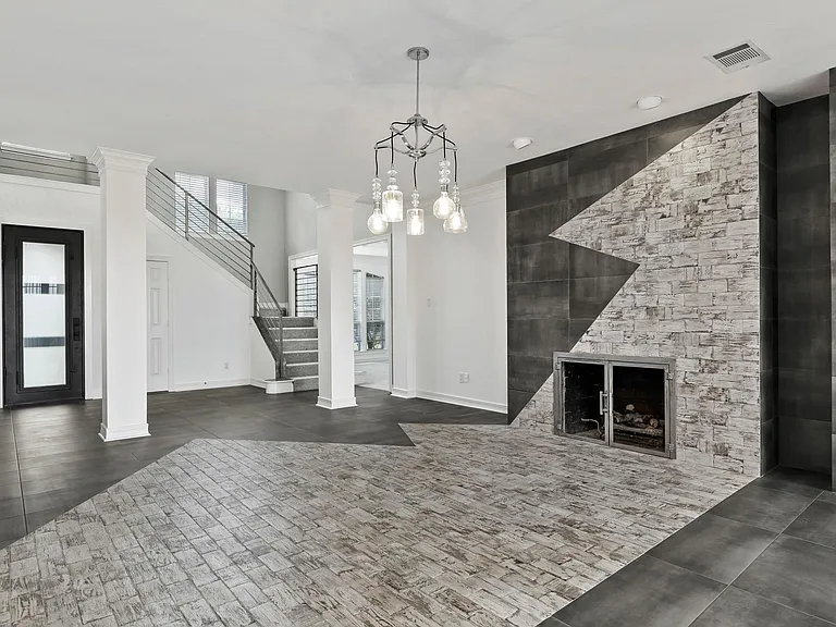 545 Oak Hill Dr — Photo 9