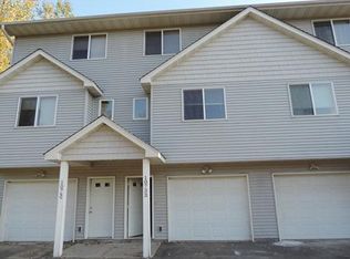 10707 Centerpoint Dr, Chisago City, MN 55013