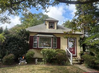 1346 Bellmore Ave, Bellmore, NY 11710