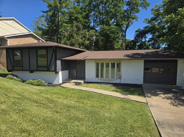 132 Bryn Myrr Dr, Huntington, WV 25705