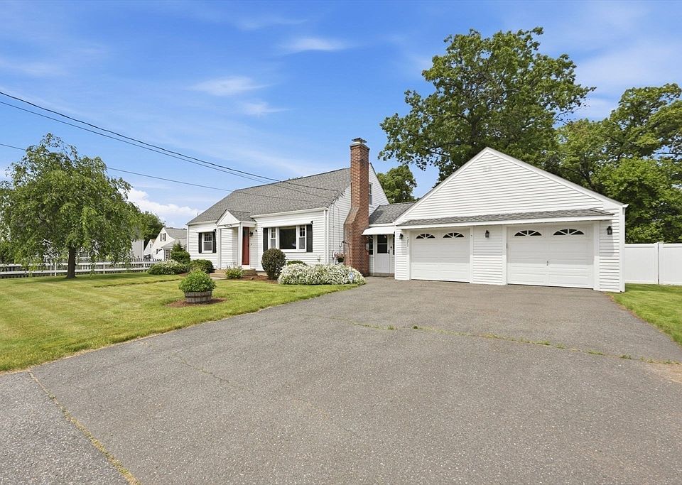 1st image of 271 Wildermere St
