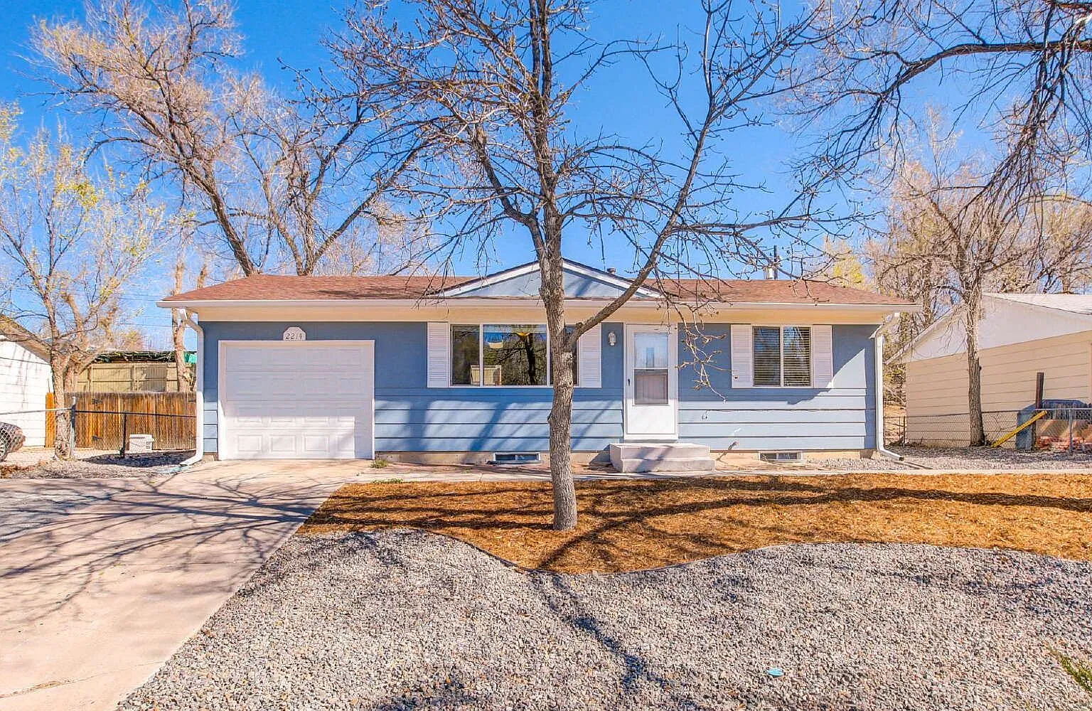 3 bed, 2.0 bath, 1464 sqft, $1,850 — Photo 2
