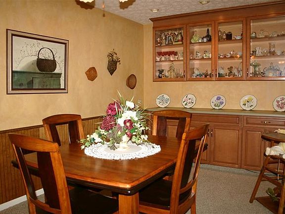 2nd image of 1459 Gascho Dr