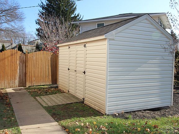 Large shed for extra storage