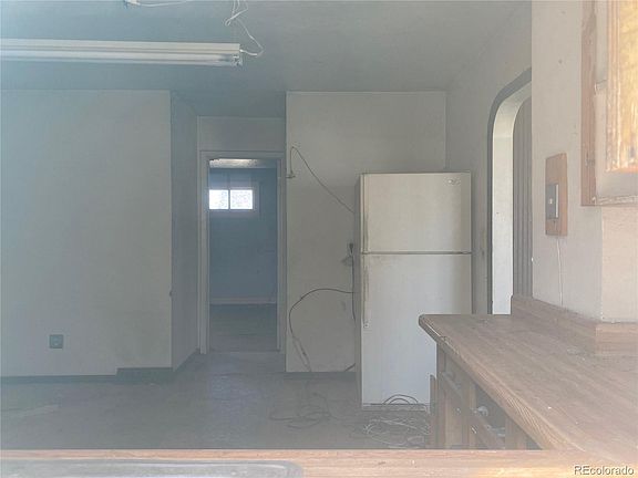 5th image of 651 Lowell Blvd
