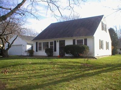 1902 Eisenhower Ave, Valparaiso, IN, 46383