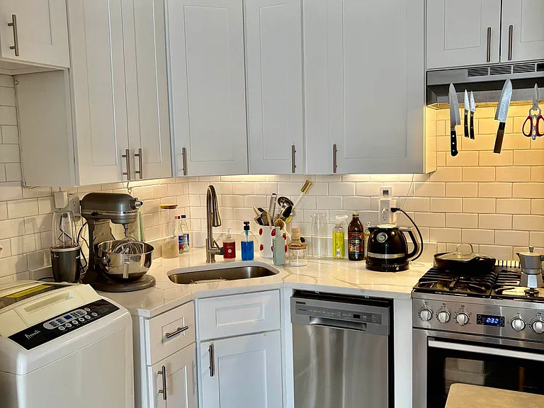 39 W 85th St #5 — Photo 2