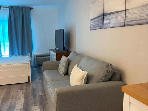 400 Kings Point Dr APT 105, Sunny Isles Beach, FL 33160