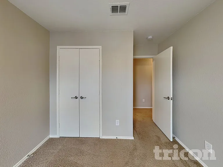 851 Village Point Ln — Photo 11
