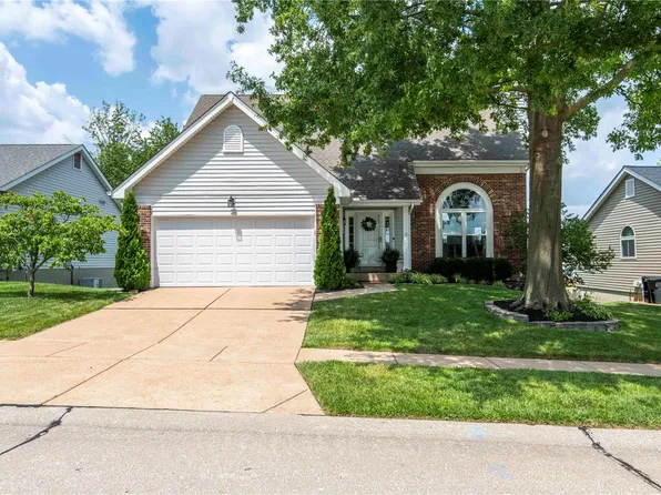 9921 Tesson Creek Estates Dr, Saint Louis, MO 63123