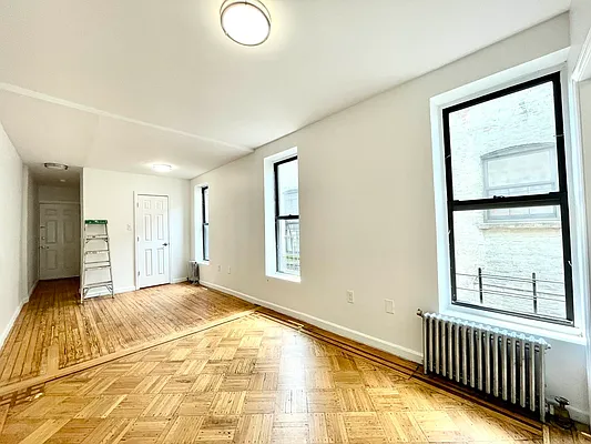Rented by Pear NYC LLC | media 14