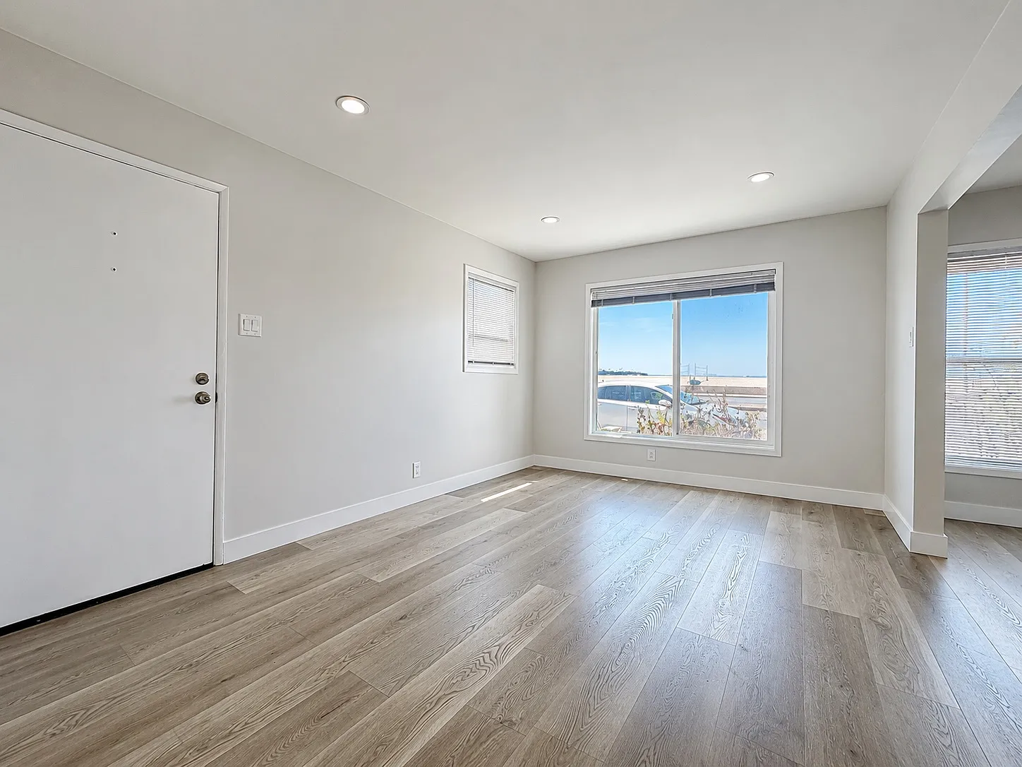 5219 E Ocean Blvd — Photo 3