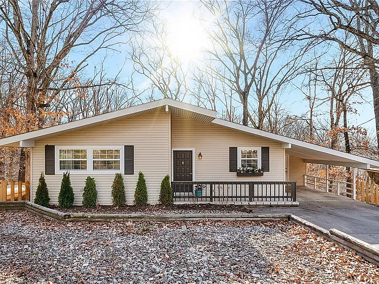 7 Cummings Ln
