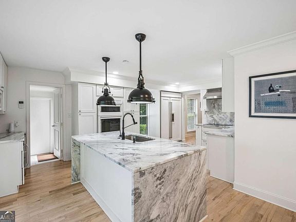 3rd image of 2211 Hill Park Ct