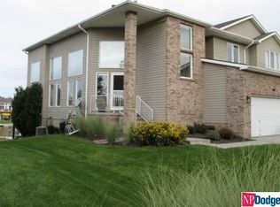 4416 N 17th St, Carter Lake, IA 51510