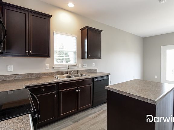 2nd image of 641 Meadowtop Cir
