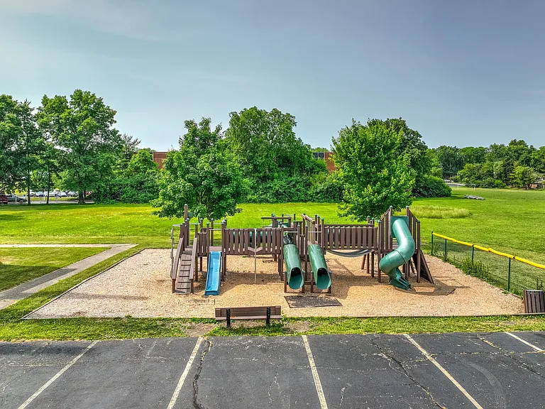 7752 Montgomery Rd #73 — Photo 42