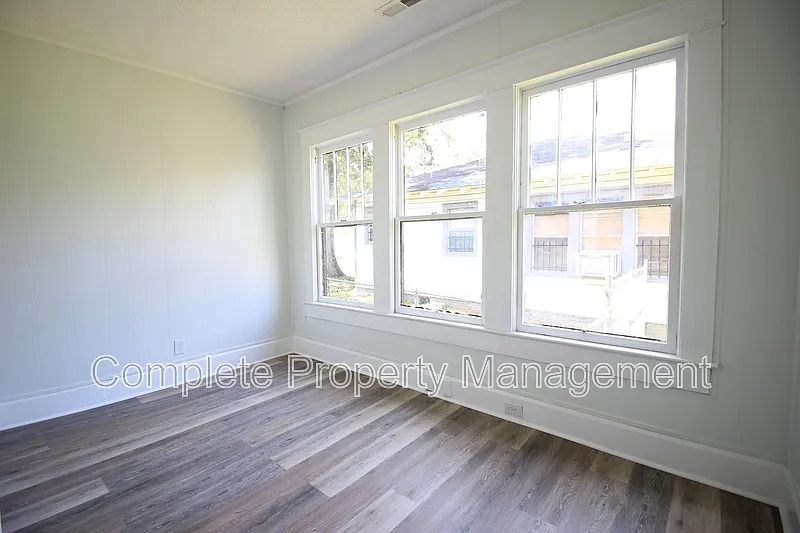 4 bed, 2.0 bath, 1420 sqft, $1,200 — Photo 4