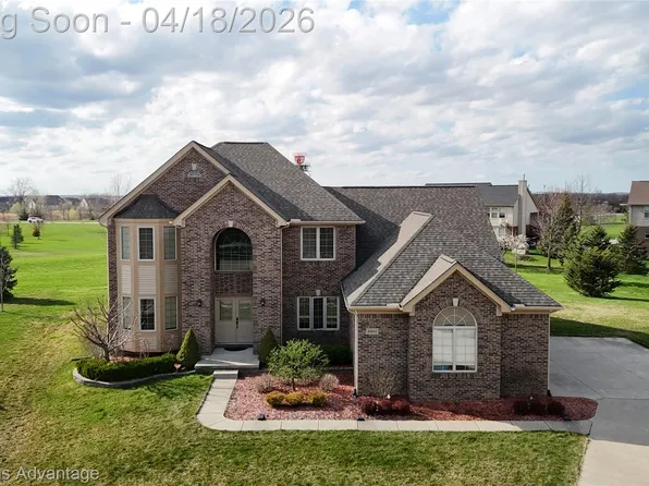 23883 Bayberry Ct, South Lyon, MI 48178