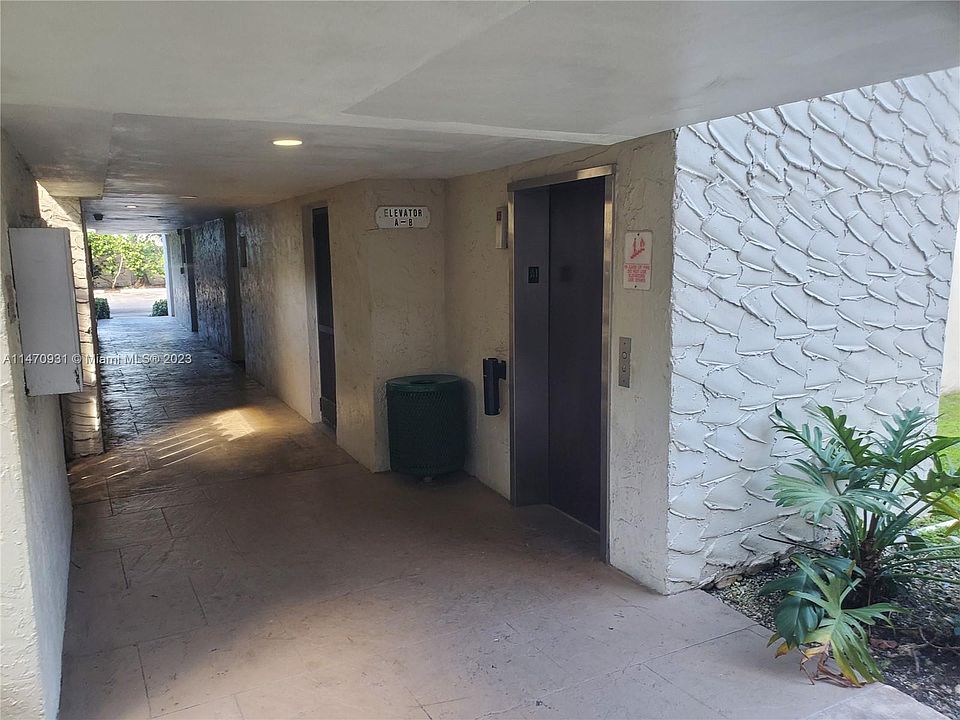 Dadeland Grove Condominiums 6902 N Kendall Dr Miami, FL Zillow