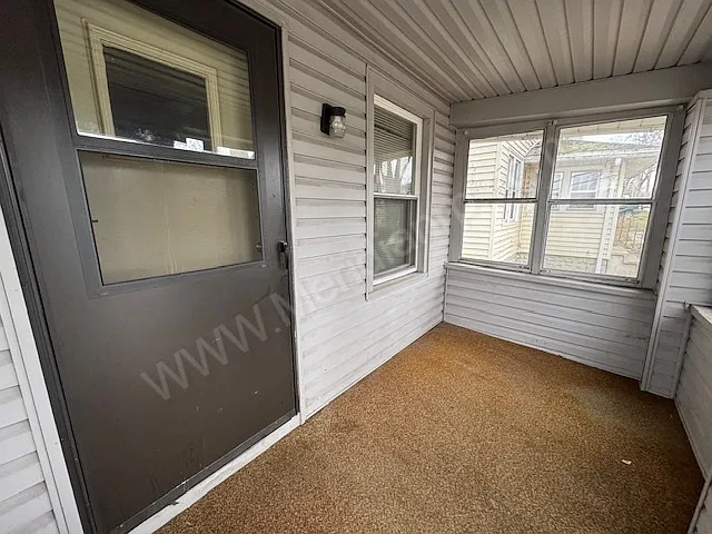 1517 Howell St — Photo 2