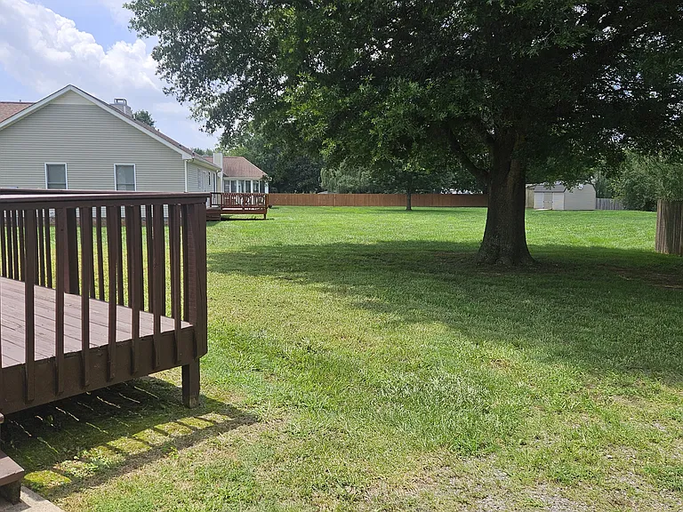 620 Flower Dr — Photo 14