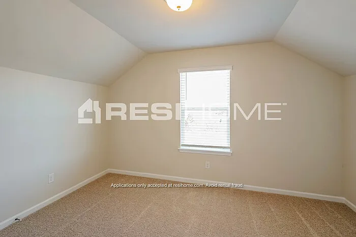 960 Juniper Ln — Photo 14